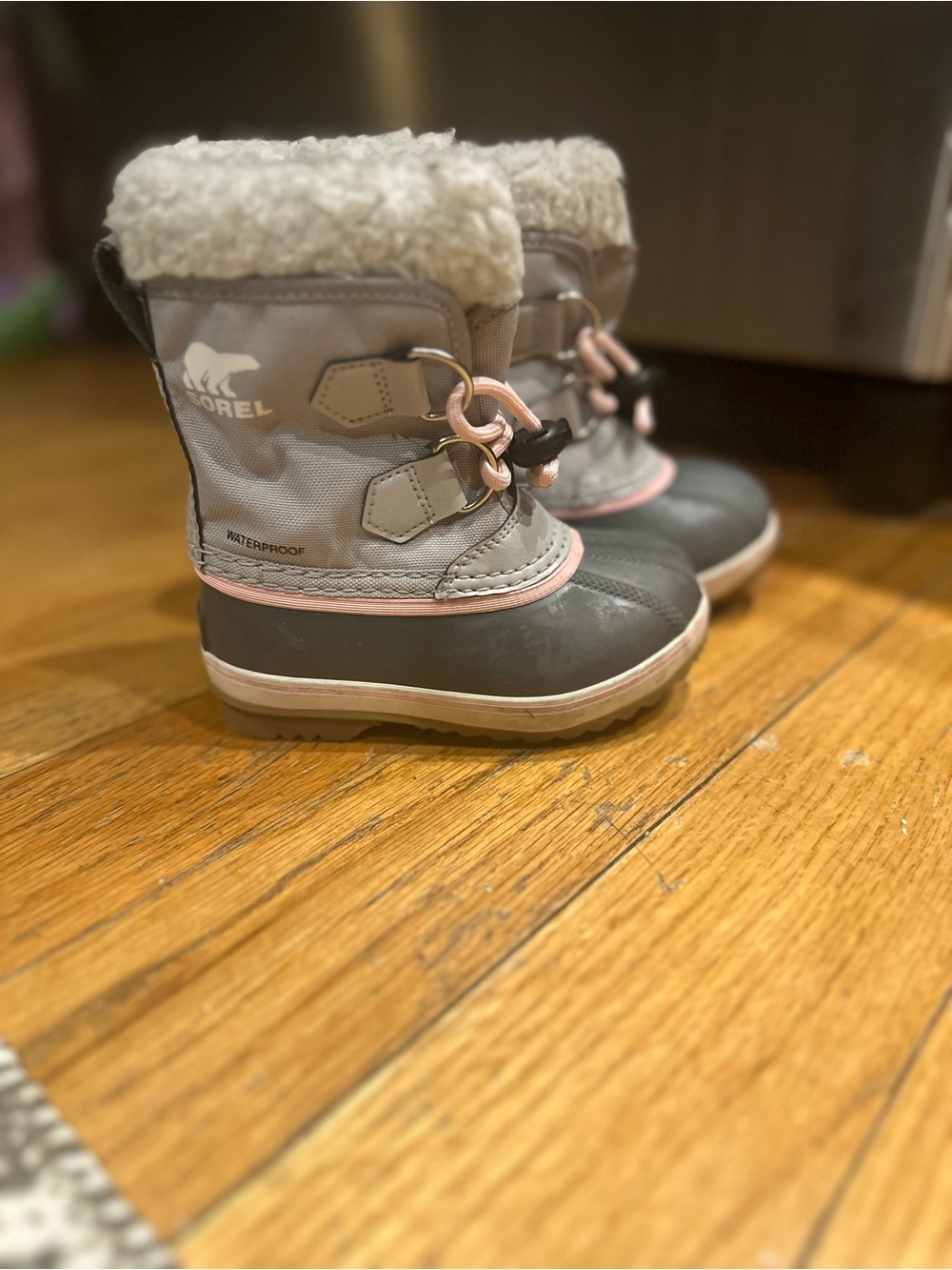 EUC Sorel Kids Waterproof Winter Boots in Gray with Pink Trim